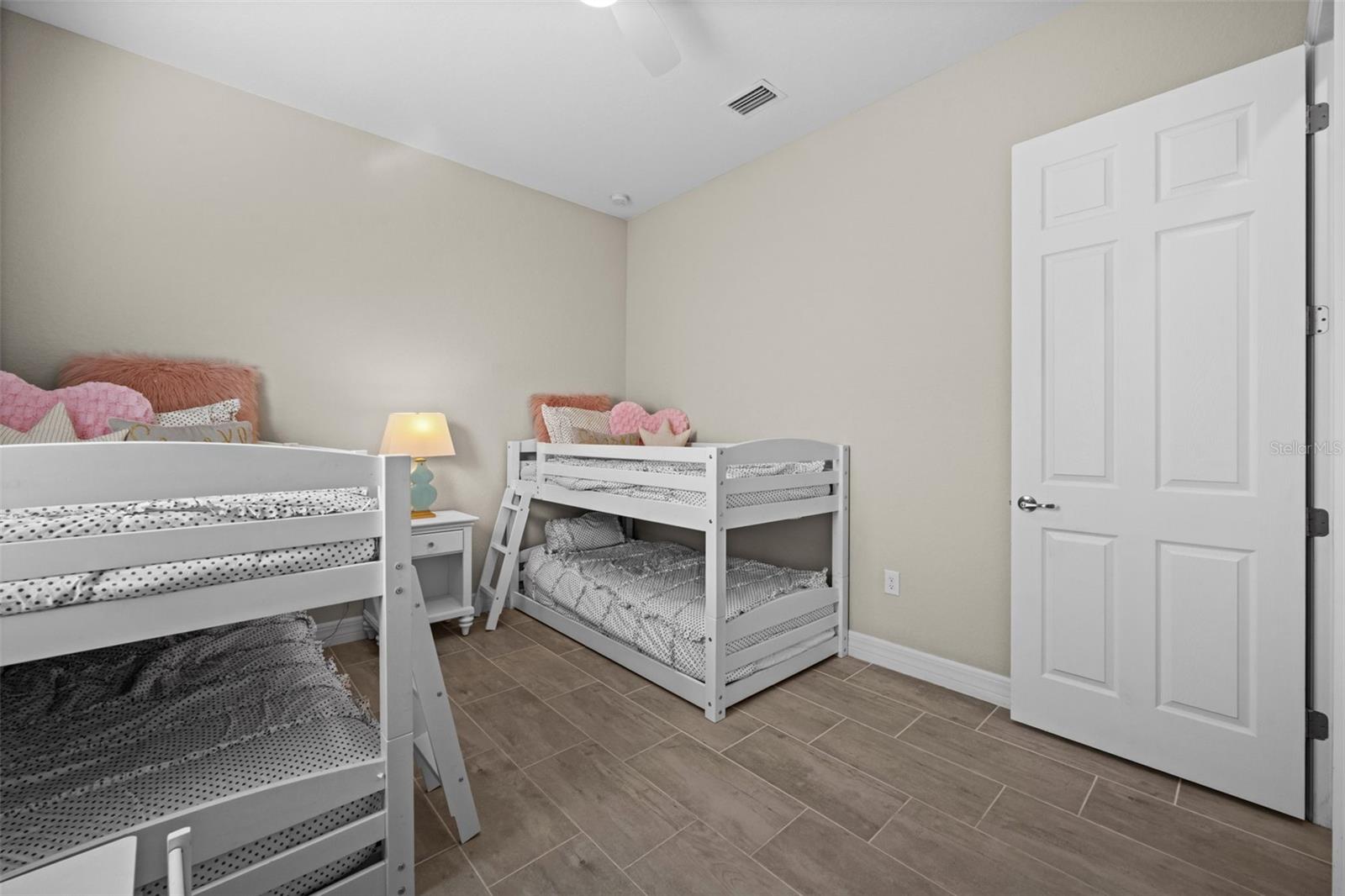 HARBOR WEST - Residential