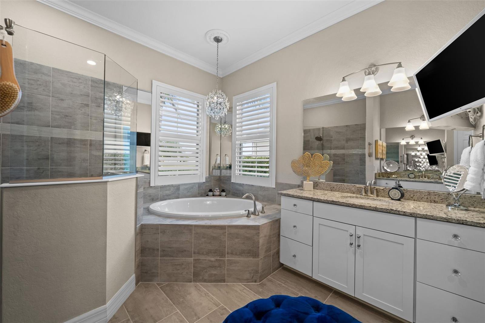 HARBOR WEST - Residential