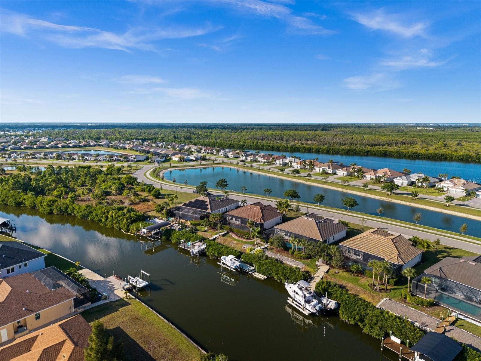 HARBOR WEST - Residential