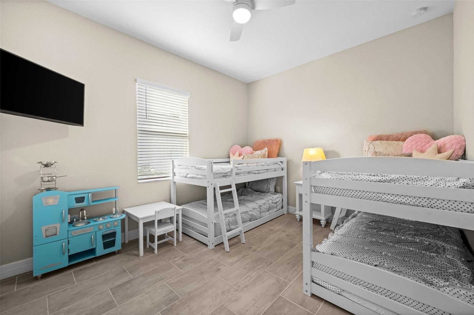 HARBOR WEST - Residential