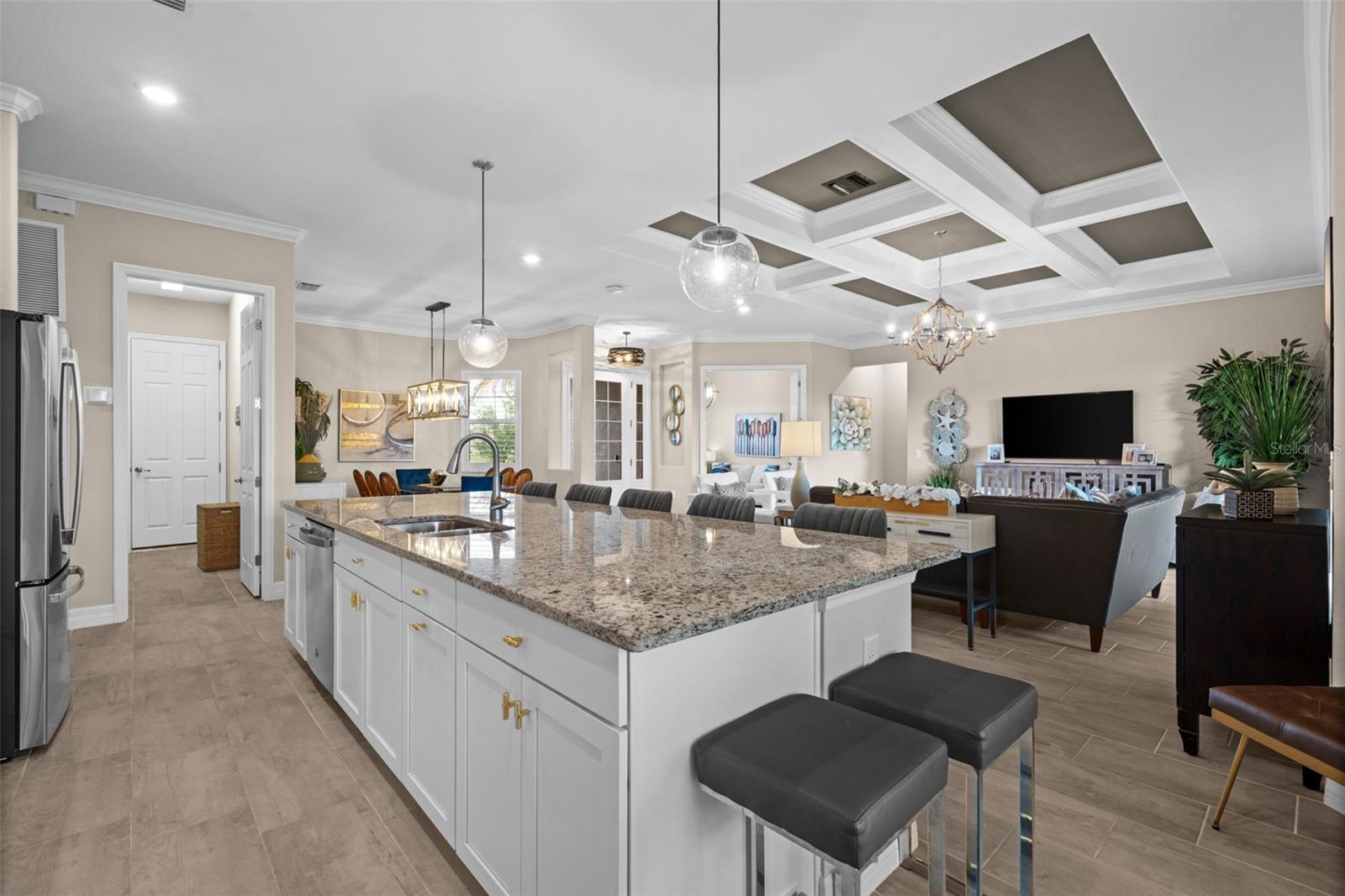 HARBOR WEST - Residential