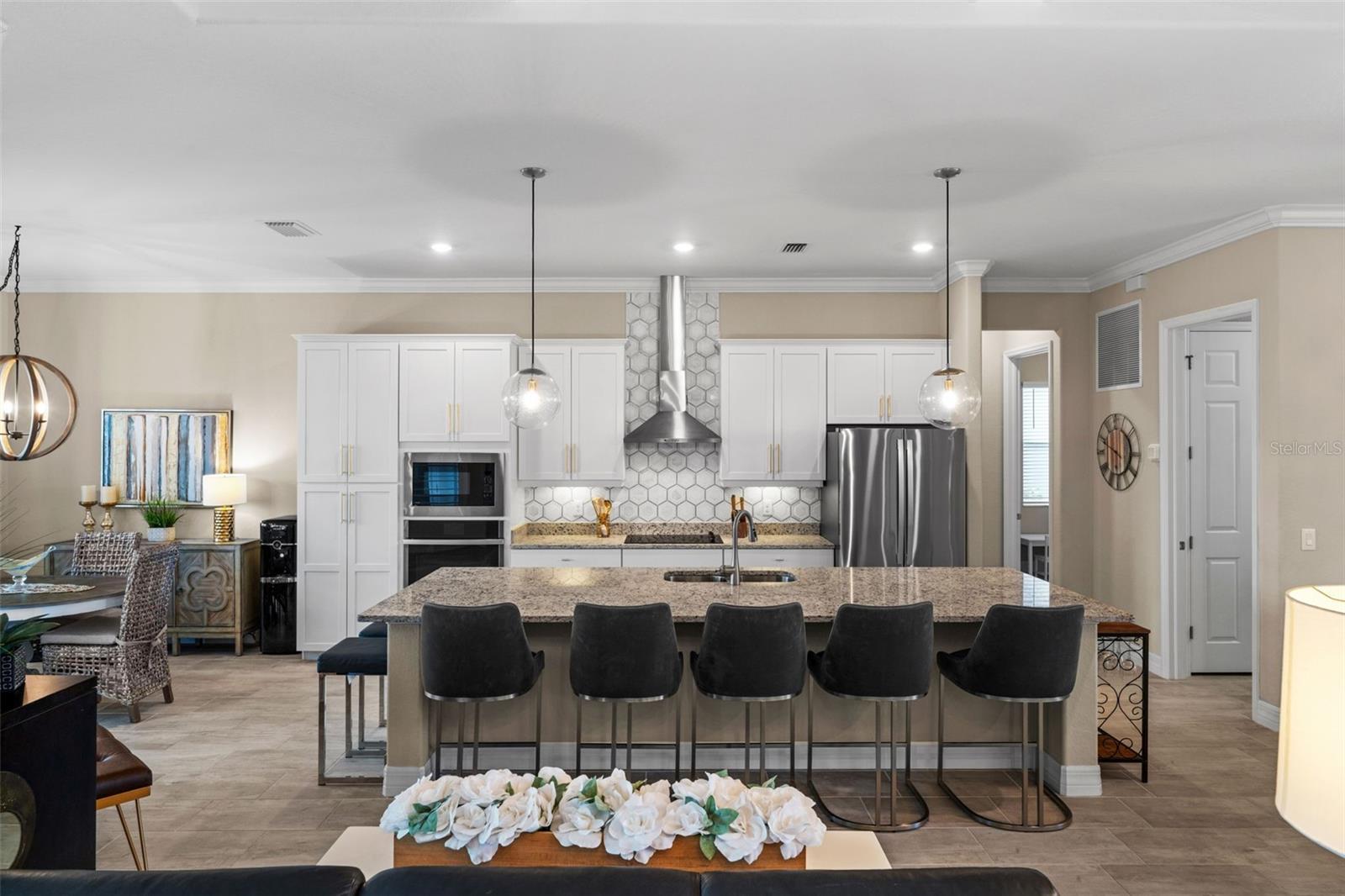 HARBOR WEST - Residential