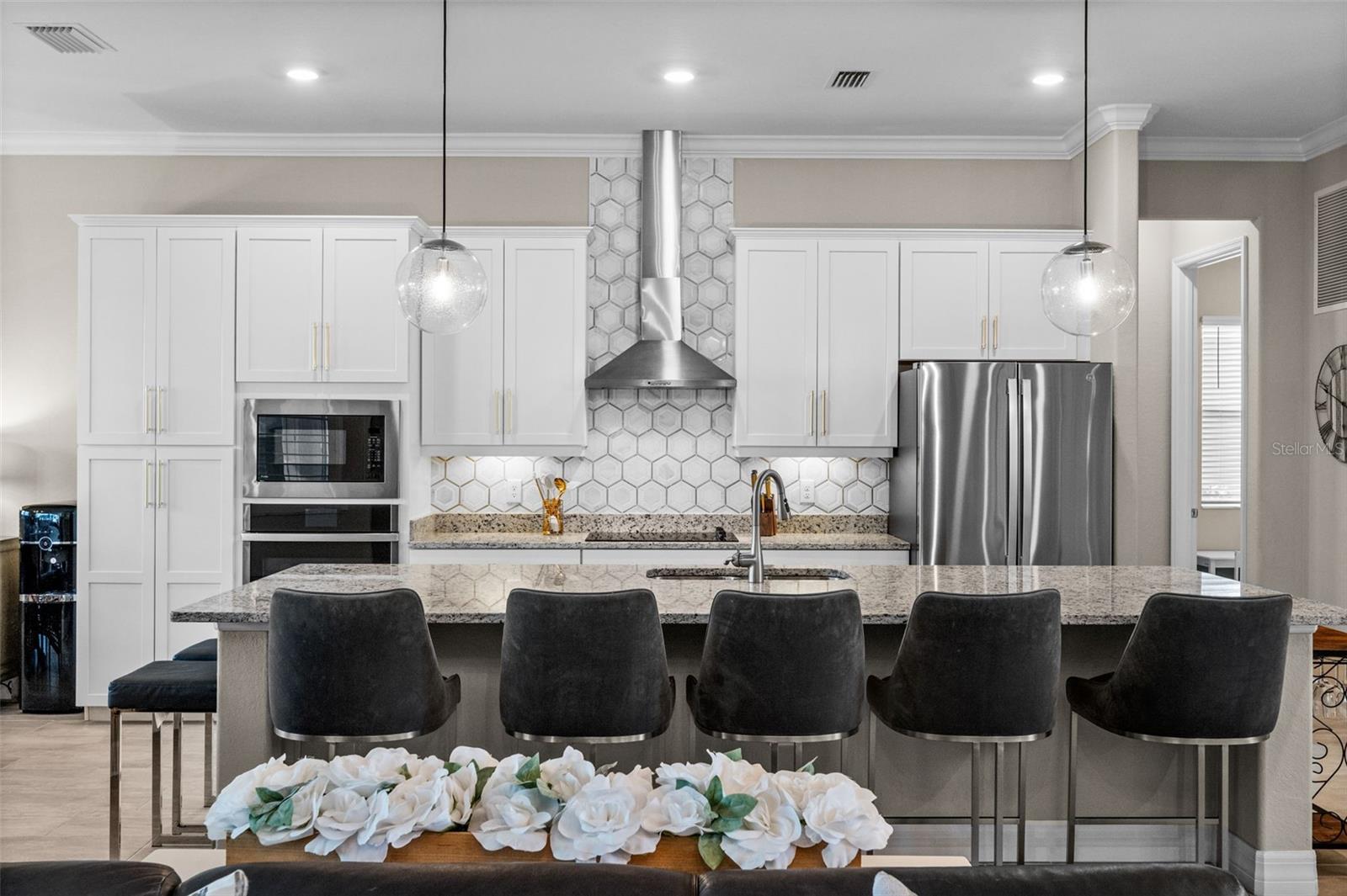 HARBOR WEST - Residential