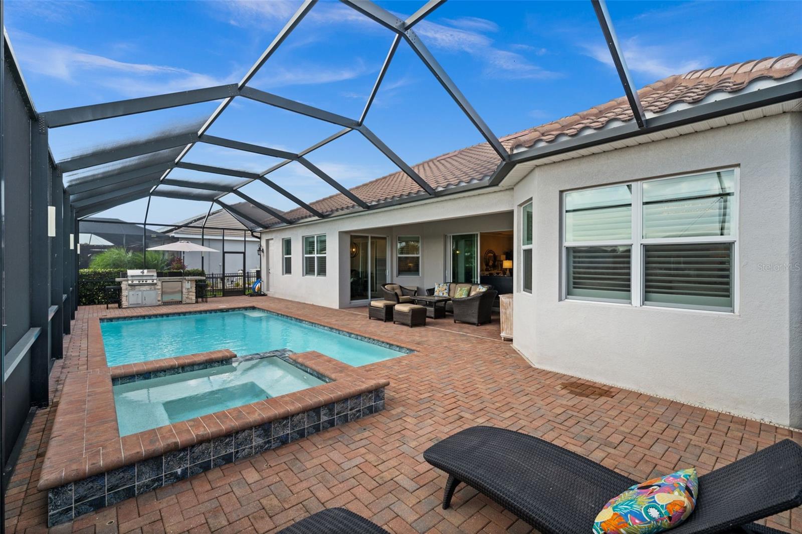 HARBOR WEST - Residential