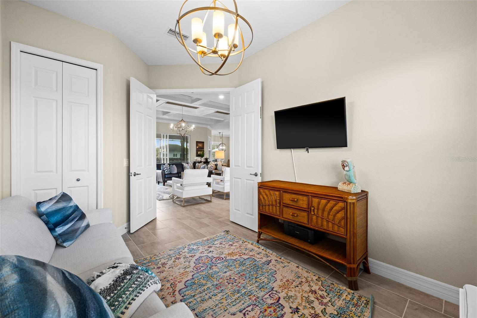 HARBOR WEST - Residential