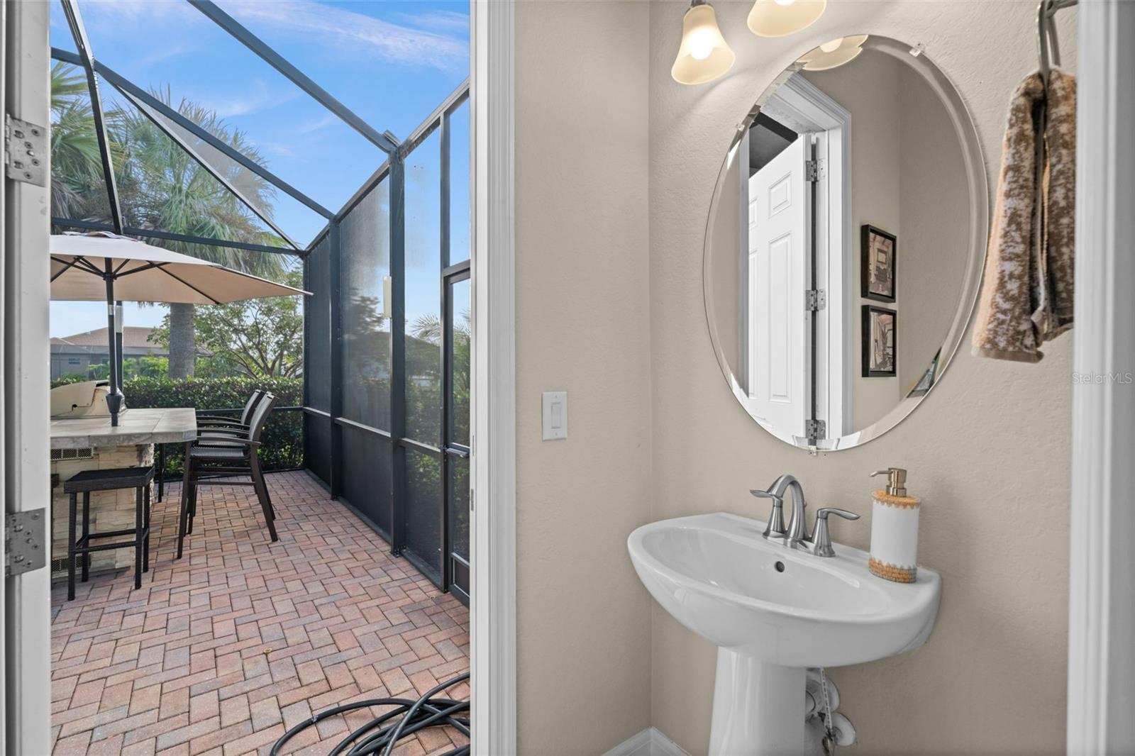 HARBOR WEST - Residential