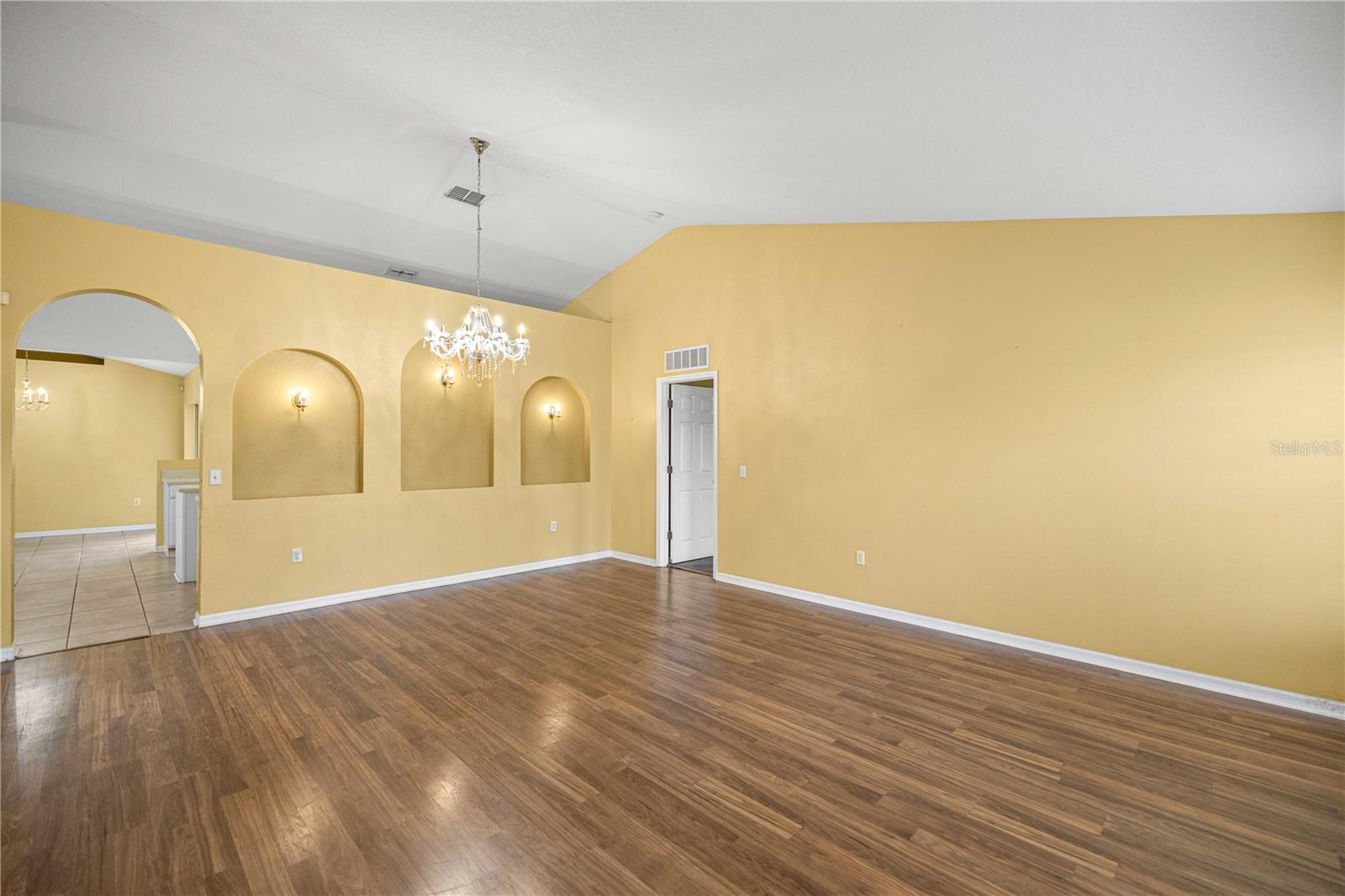 MARION OAKS UN 01 - Residential