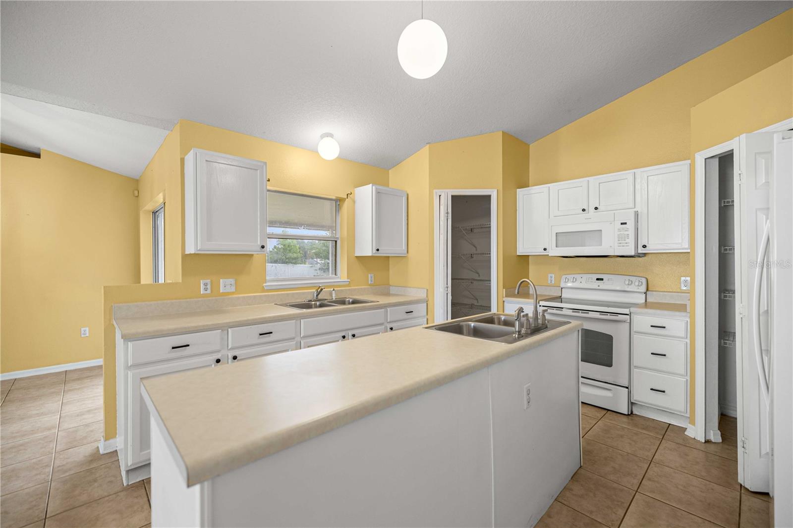 MARION OAKS UN 01 - Residential