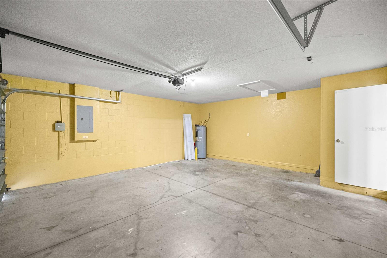 MARION OAKS UN 01 - Residential