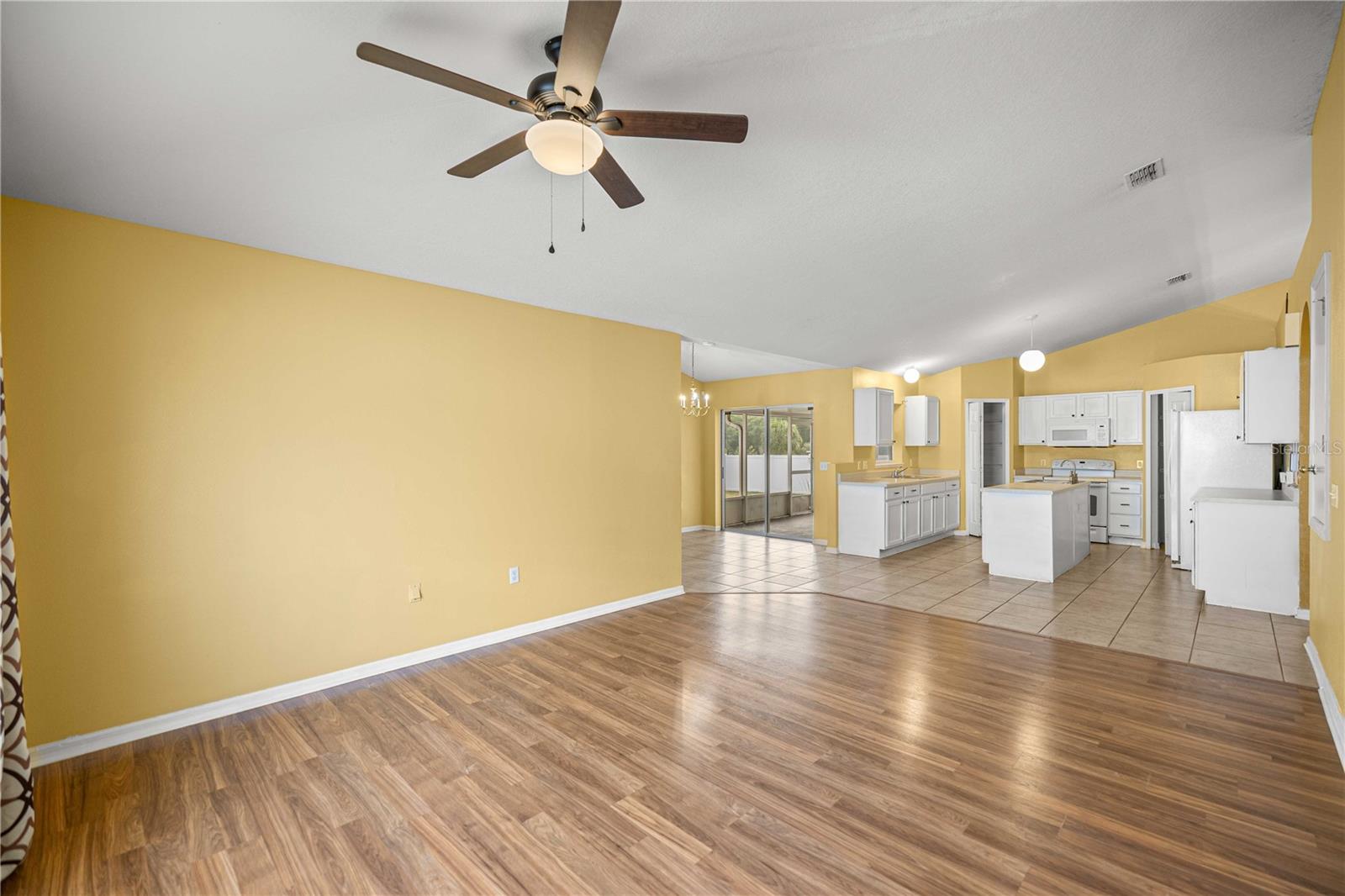 MARION OAKS UN 01 - Residential