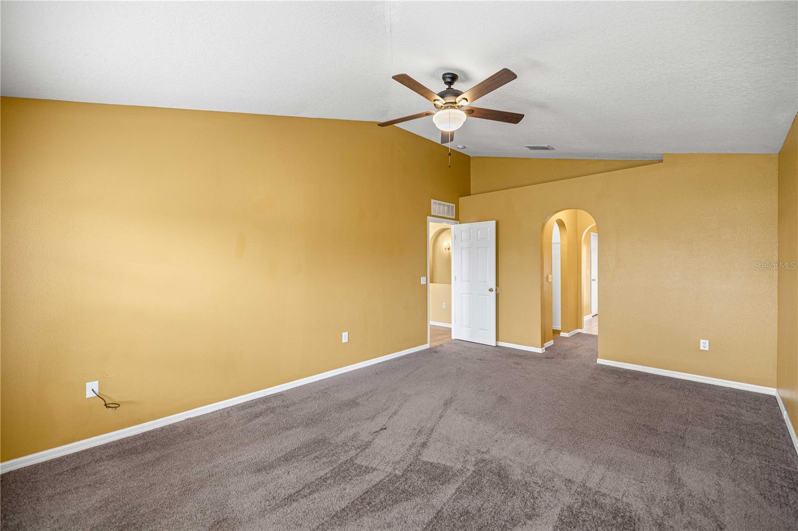 MARION OAKS UN 01 - Residential