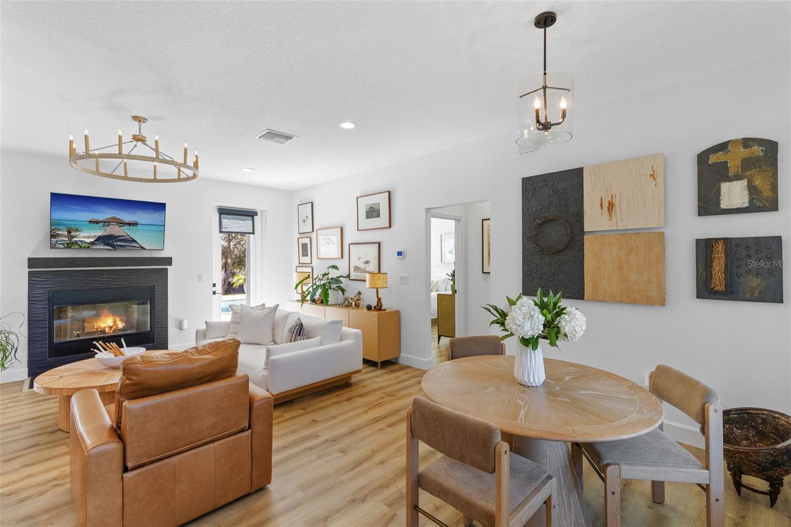 HARBAR OAKS - Residential