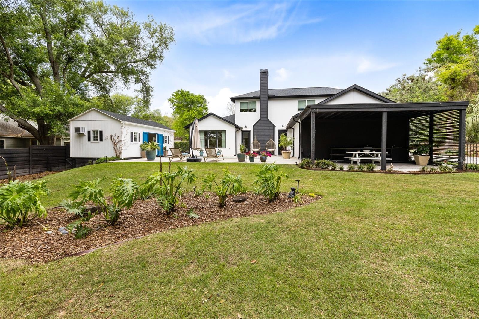 HARBAR OAKS - Residential