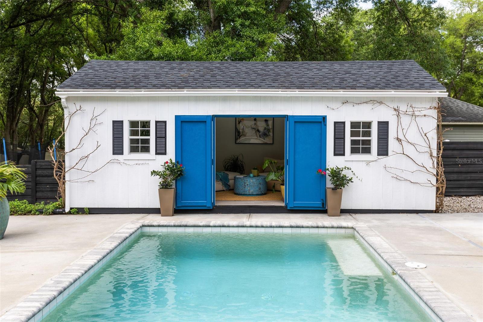 HARBAR OAKS - Residential