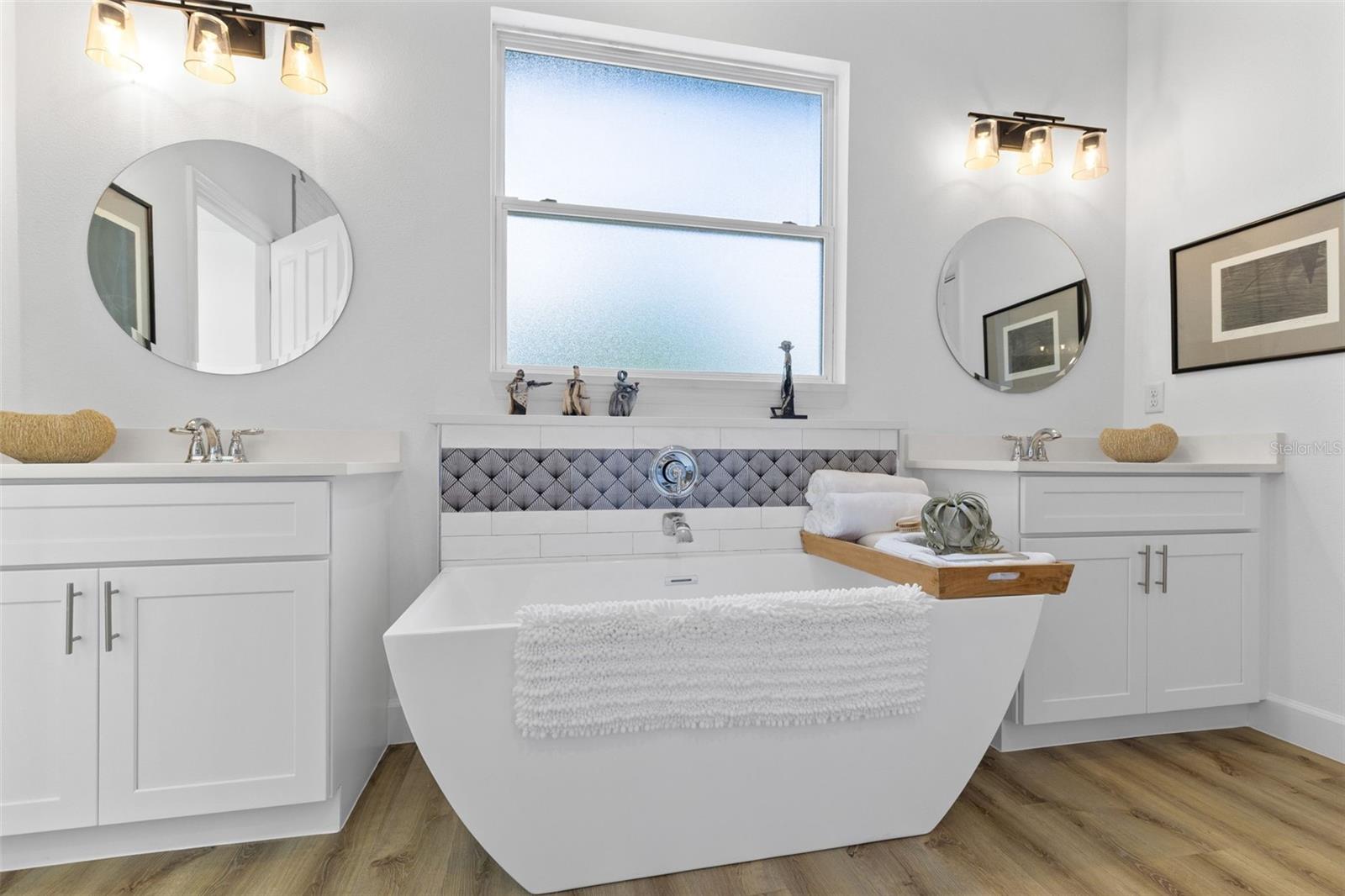 HARBAR OAKS - Residential