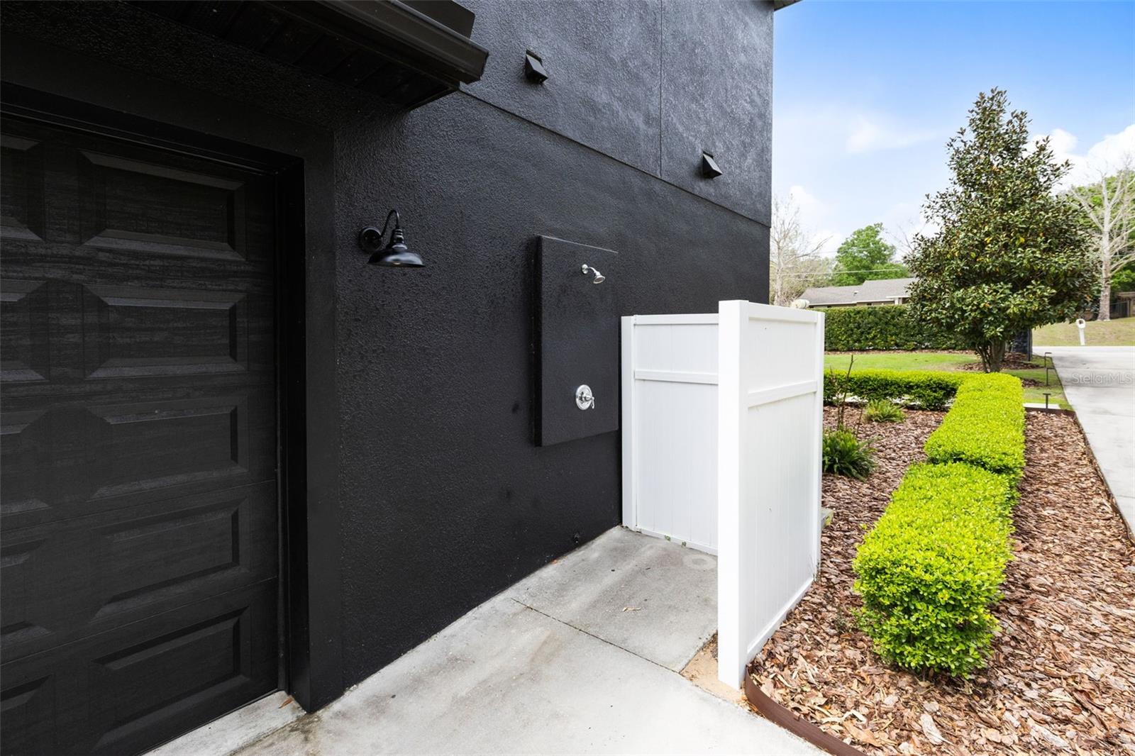 HARBAR OAKS - Residential