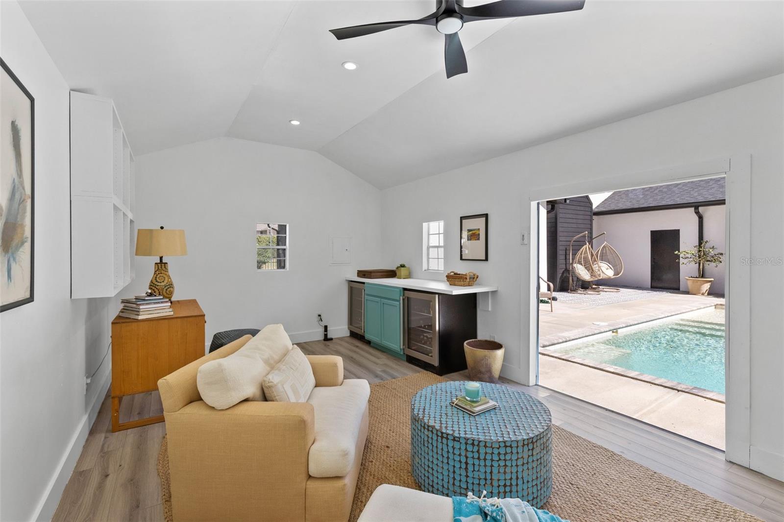 HARBAR OAKS - Residential