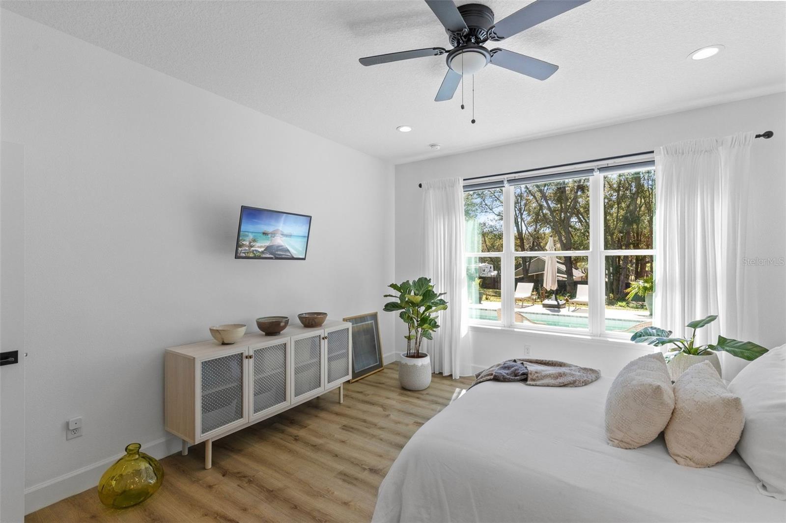 HARBAR OAKS - Residential