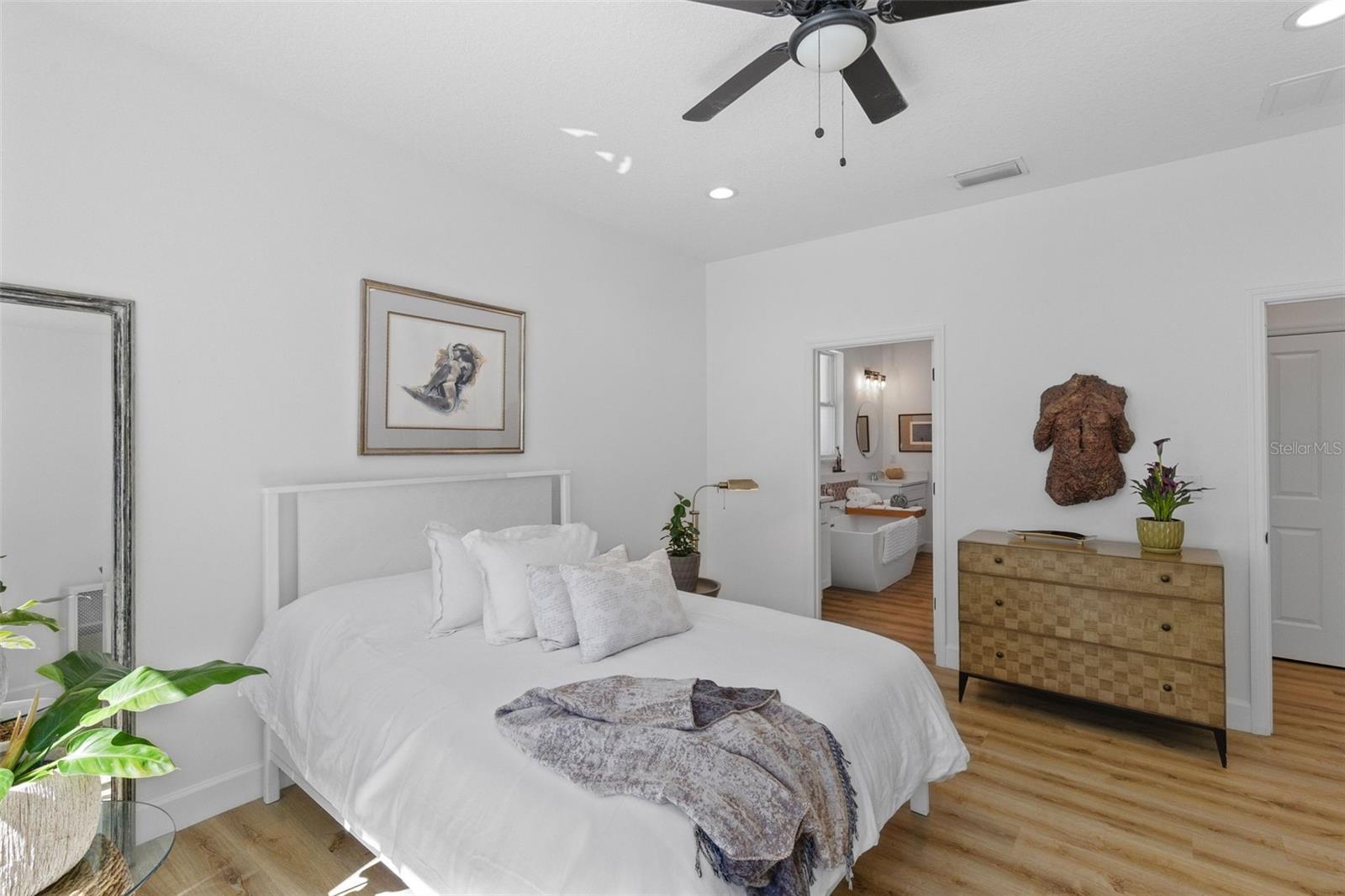 HARBAR OAKS - Residential