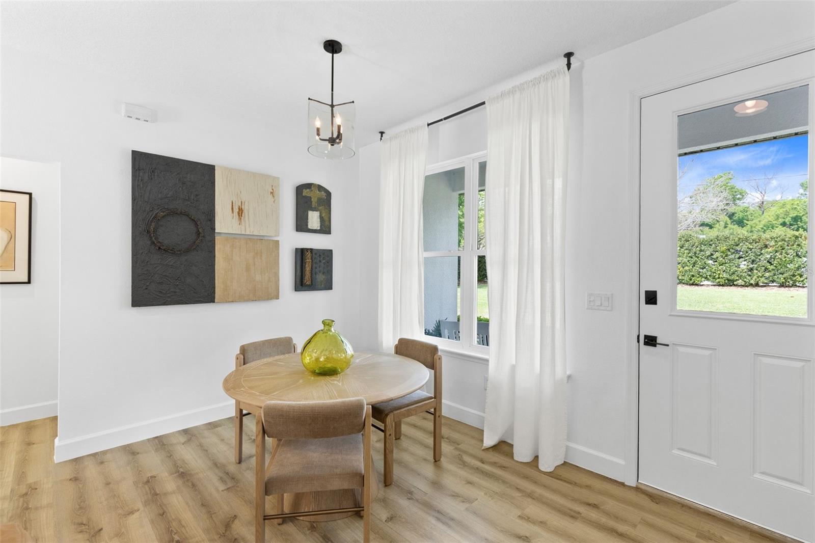 HARBAR OAKS - Residential