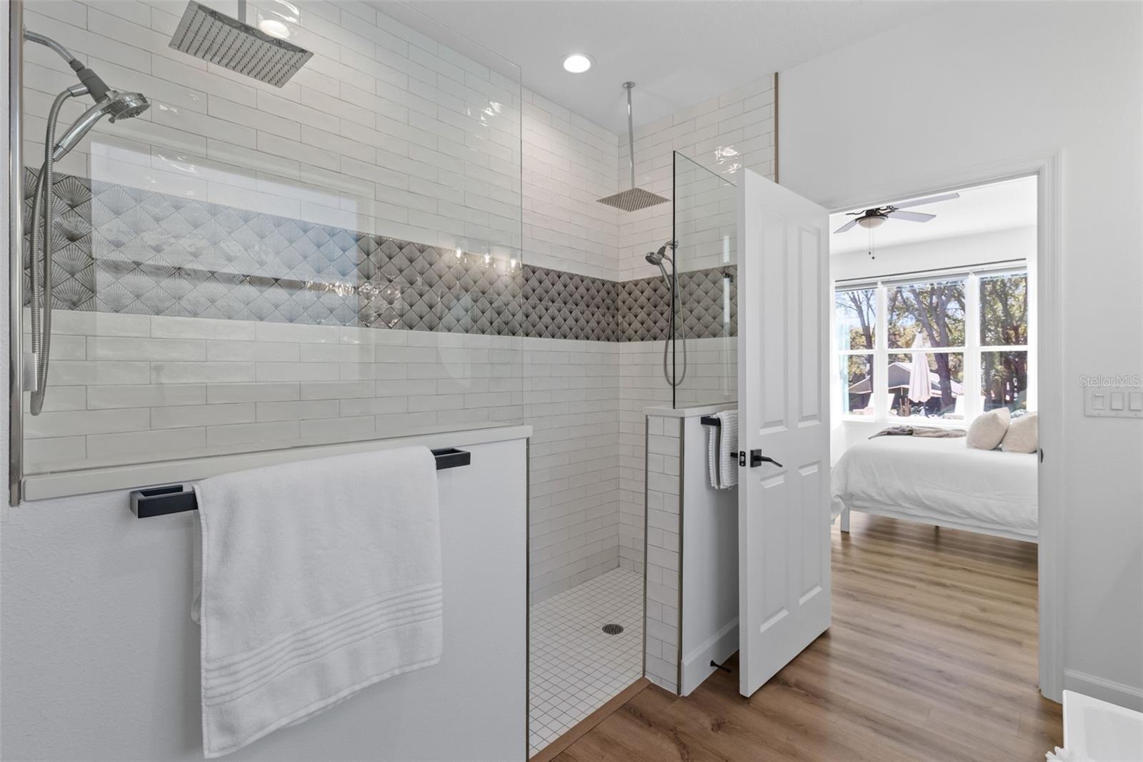 HARBAR OAKS - Residential