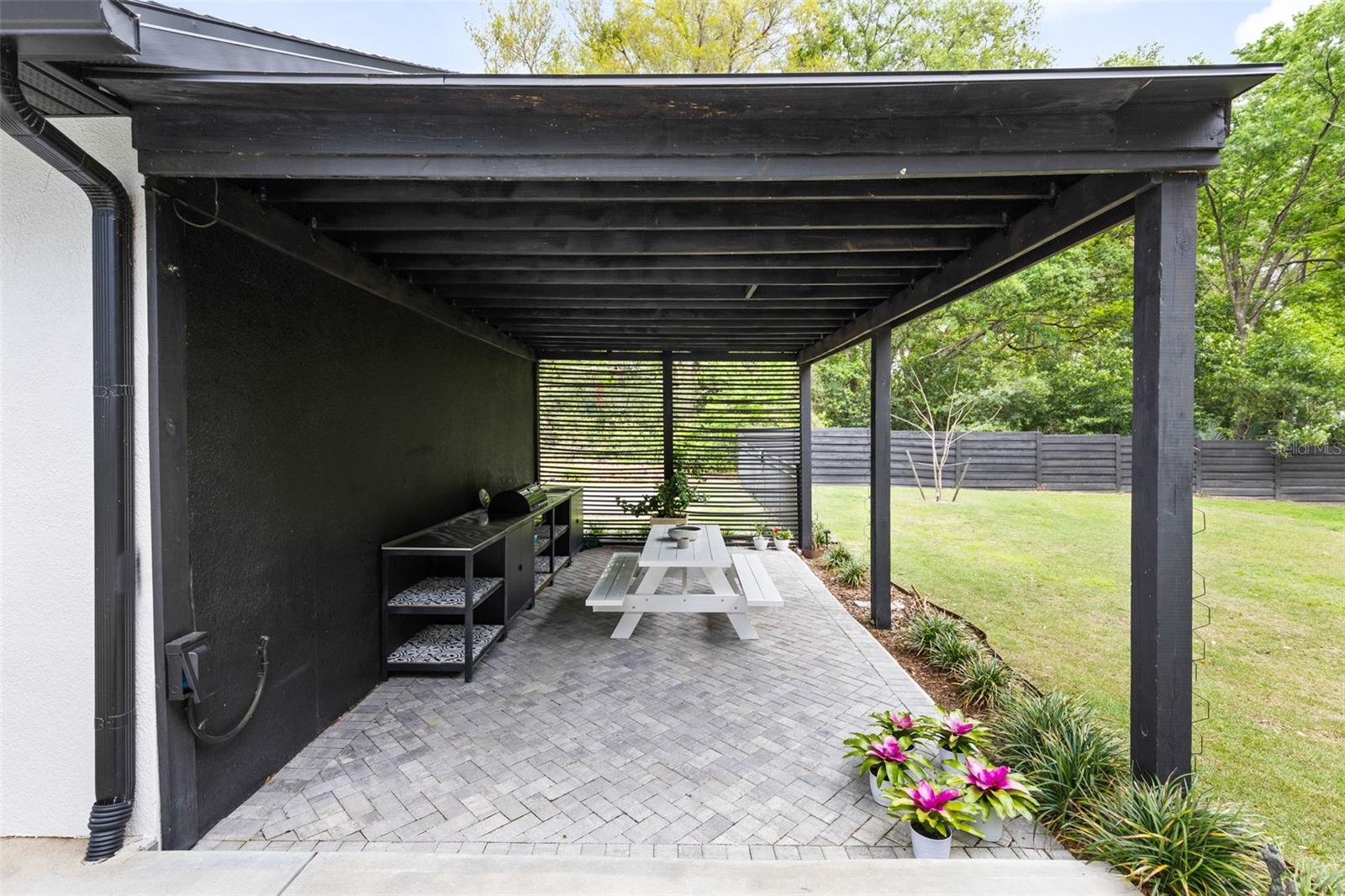 HARBAR OAKS - Residential