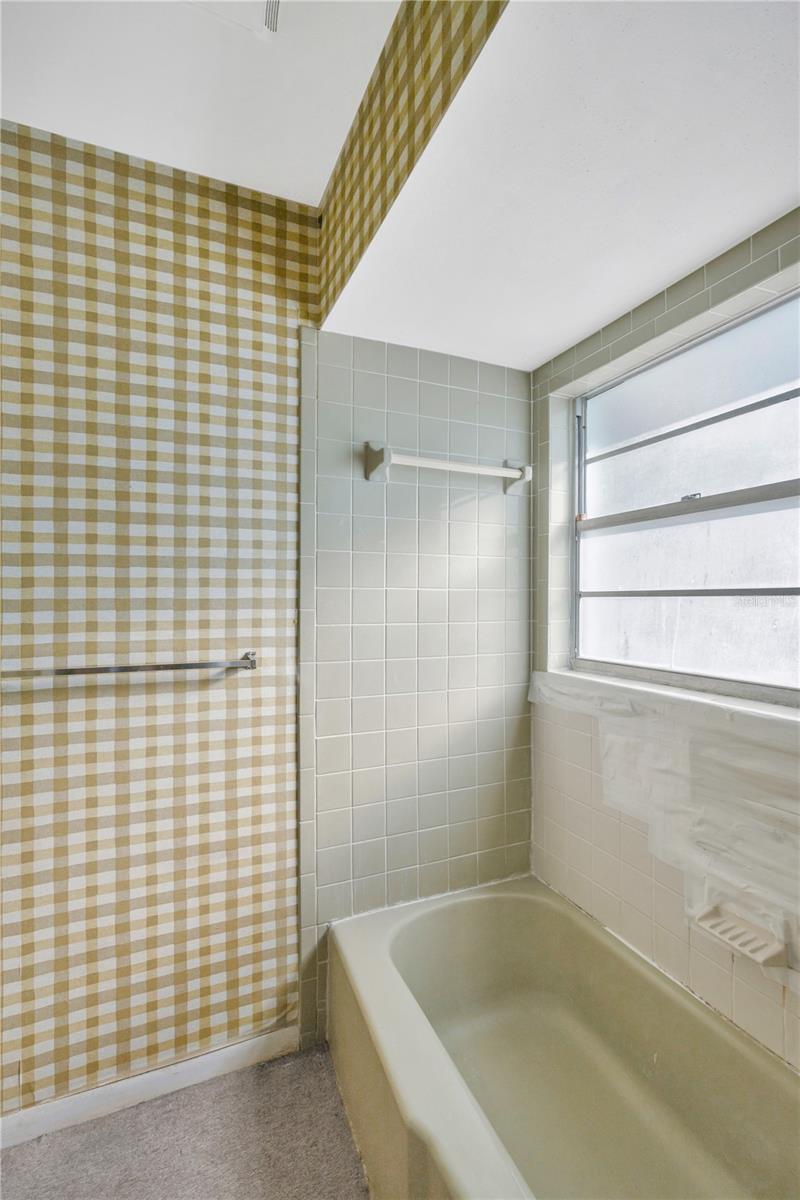 FOUR WINDS ESTATES UNIT 3 - Residential