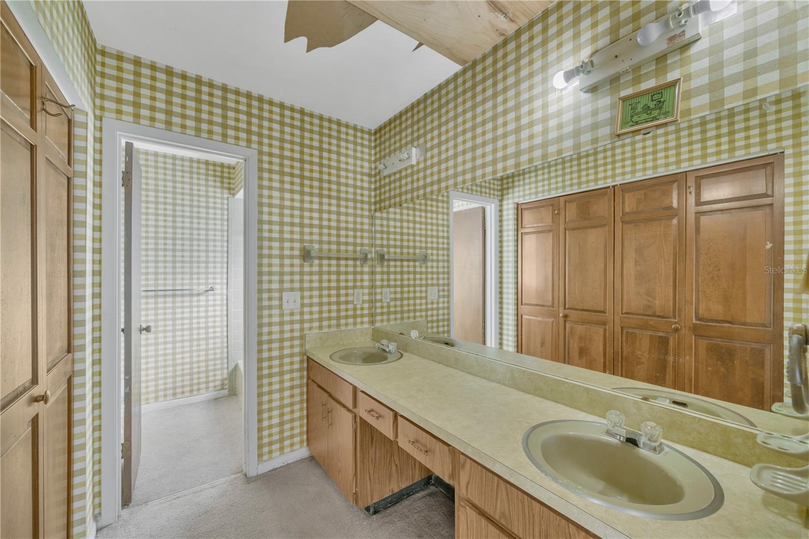 FOUR WINDS ESTATES UNIT 3 - Residential