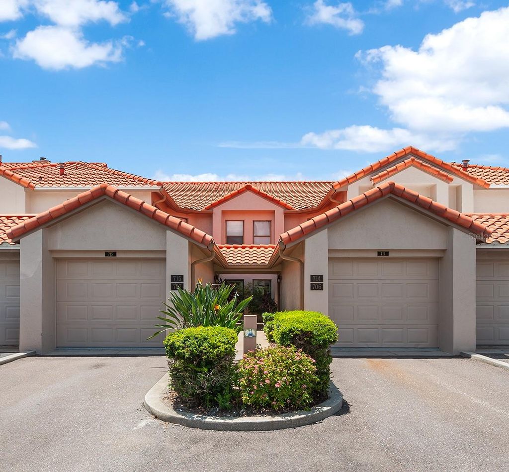 Photo of 714 Magnolia Place #714, Winter Haven, FL 33884 (MLS # P4936867)