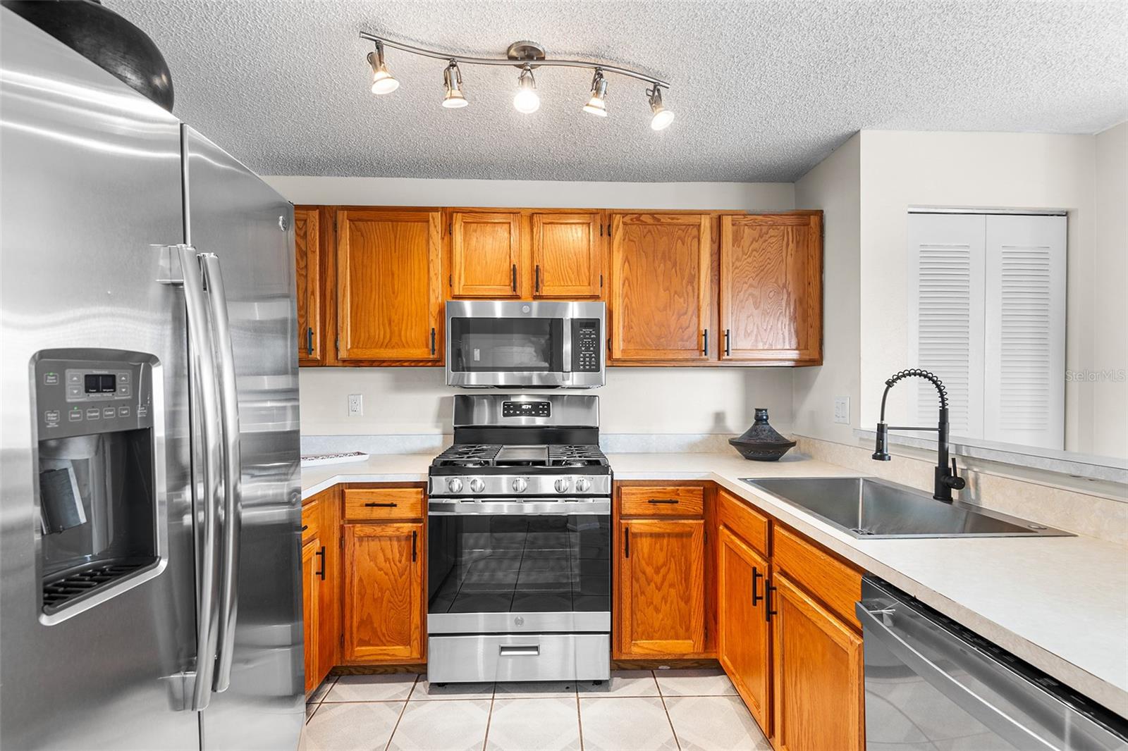 WINTERSET 03 A CONDO PH 01 - Residential