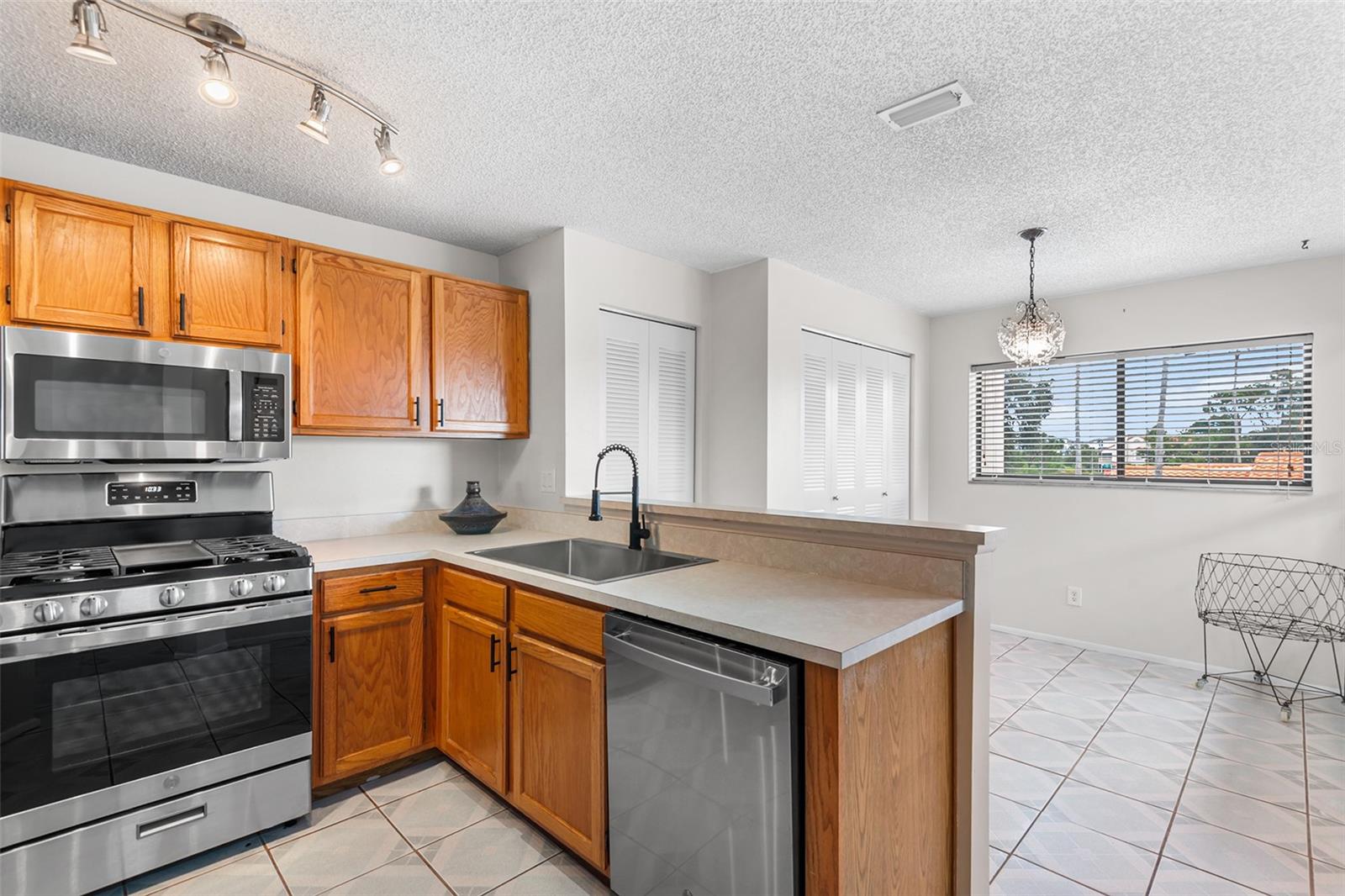 WINTERSET 03 A CONDO PH 01 - Residential