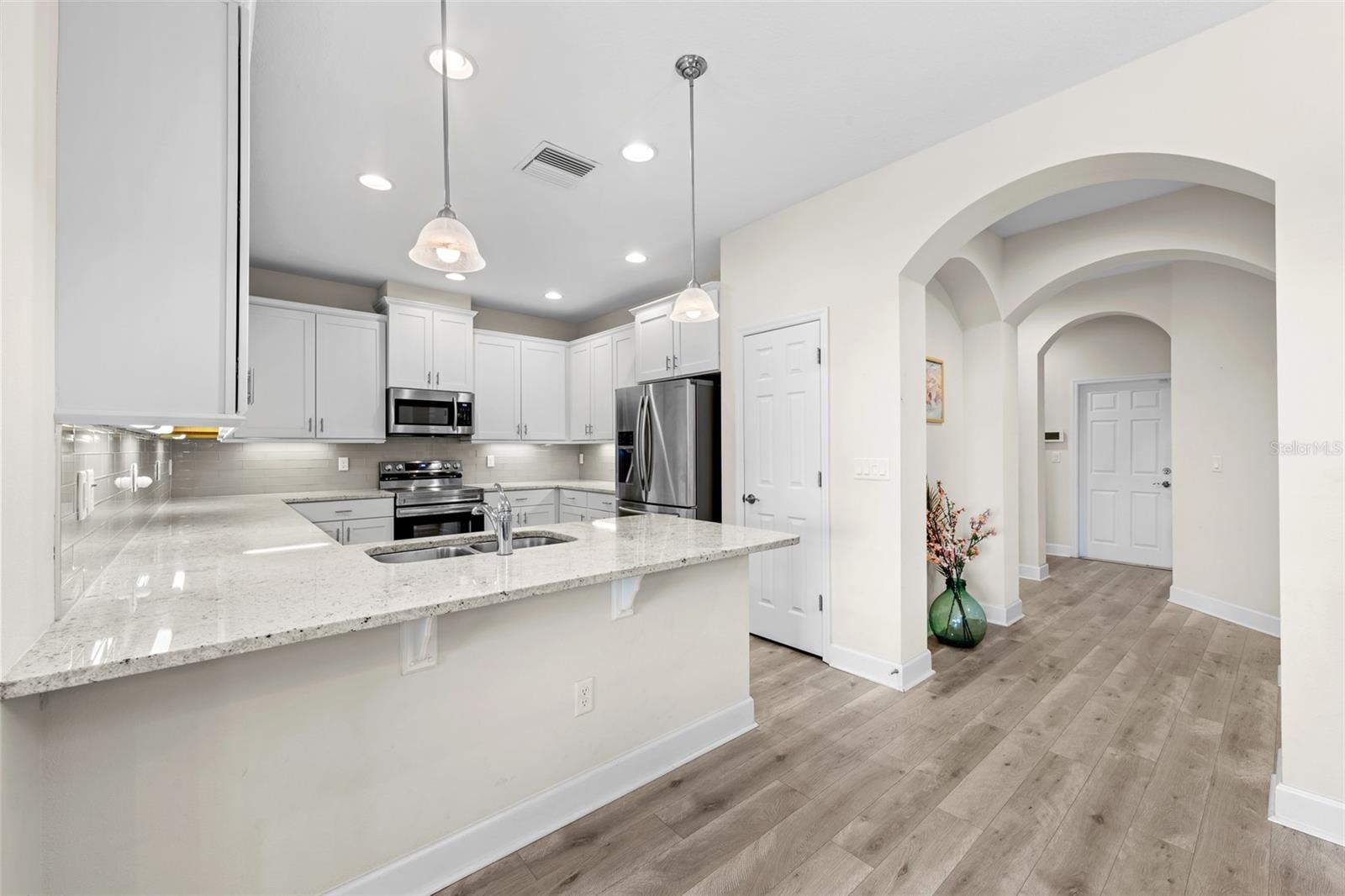 SUN CITY CENTER UNIT 274 & 2 - Residential