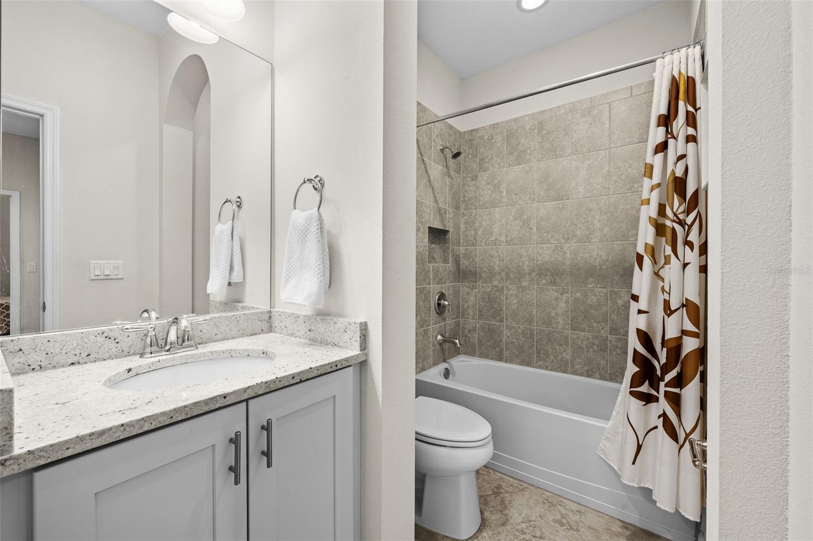 SUN CITY CENTER UNIT 274 & 2 - Residential