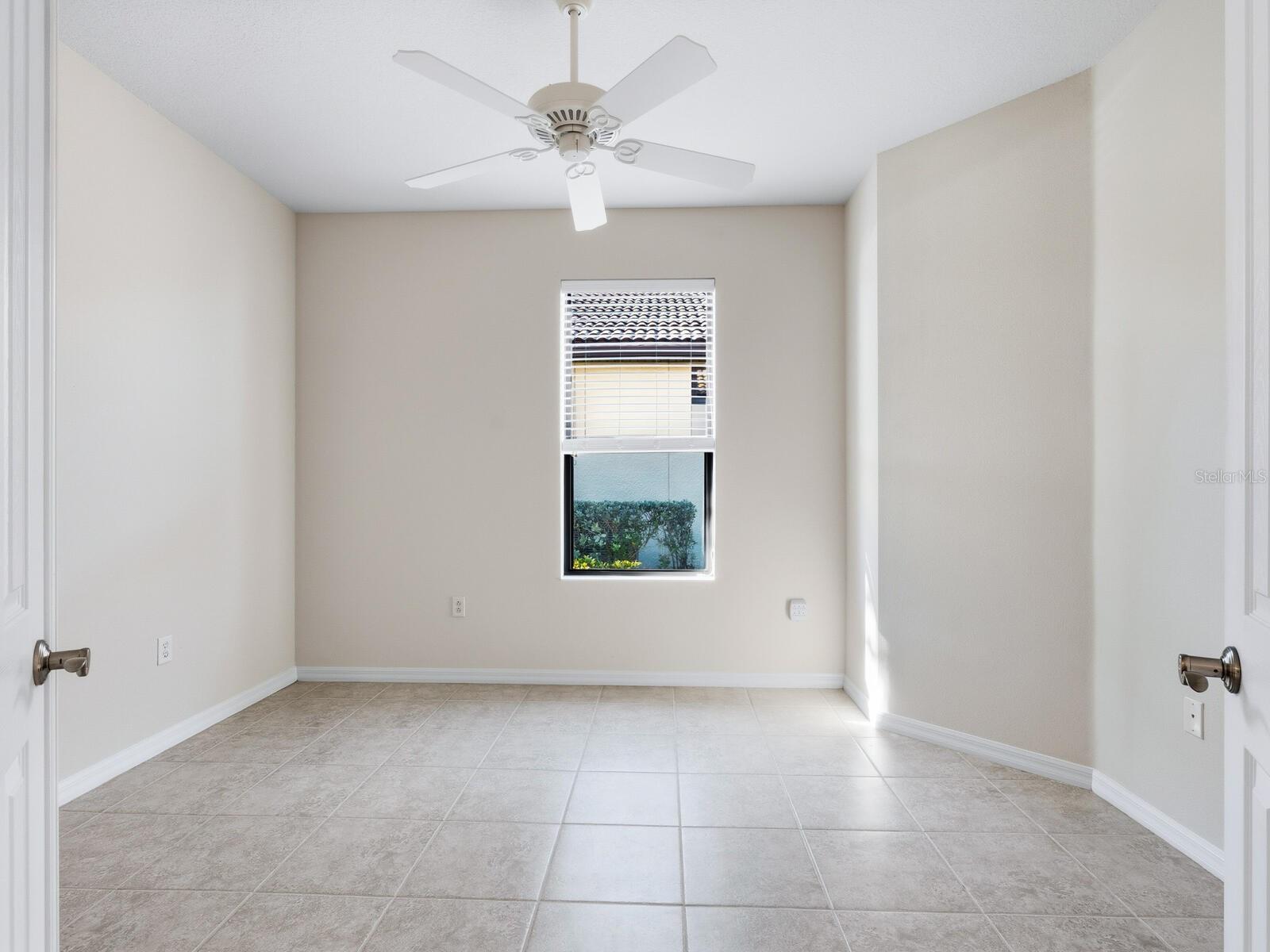 VENETIAN FALLS PH 3 - Residential