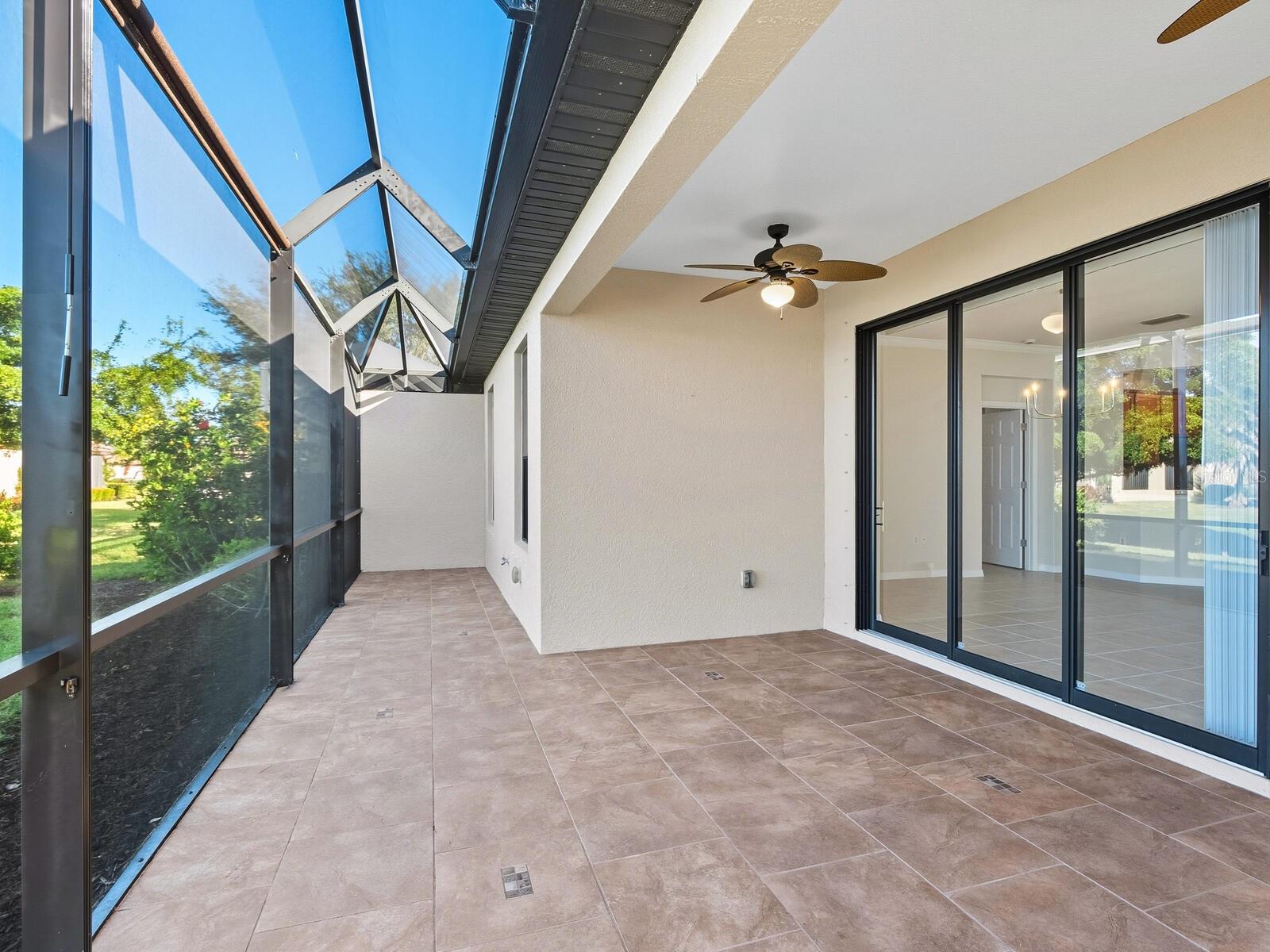 VENETIAN FALLS PH 3 - Residential