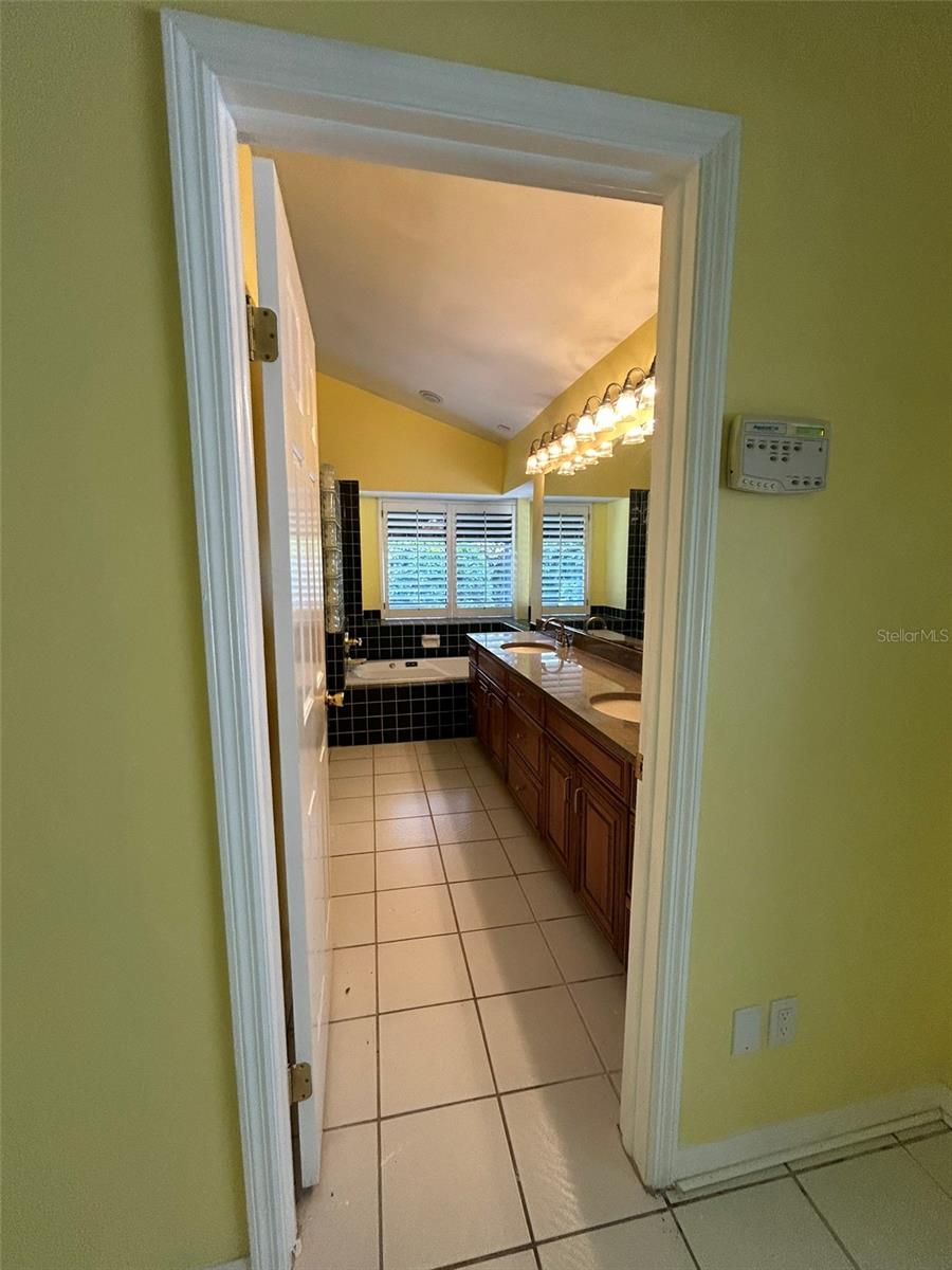 TAMPA PALMS UNIT IA A REP O - Residential