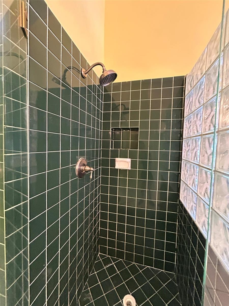 TAMPA PALMS UNIT IA A REP O - Residential