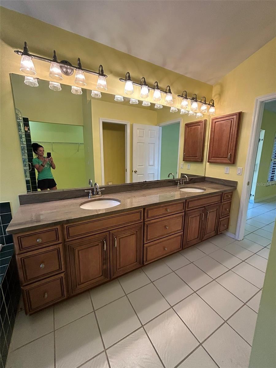 TAMPA PALMS UNIT IA A REP O - Residential