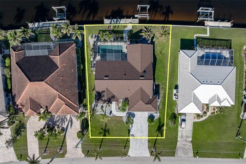 A home in PUNTA GORDA