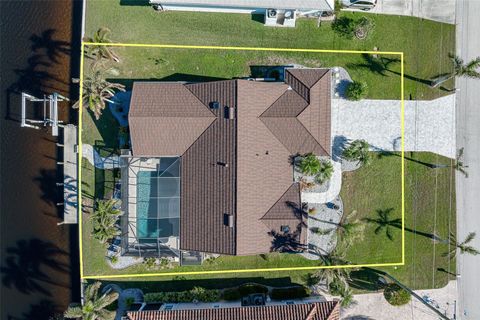 A home in PUNTA GORDA