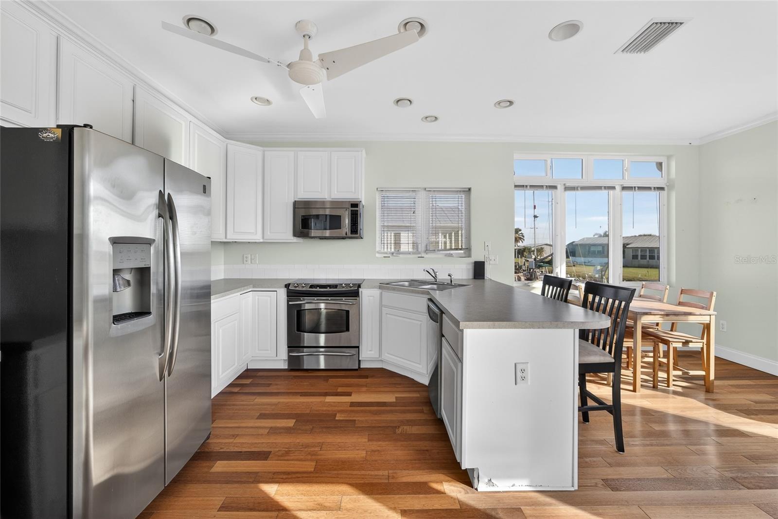 RIVIERA LAGOONS - Residential