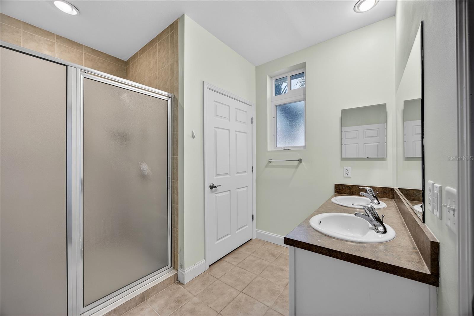 RIVIERA LAGOONS - Residential