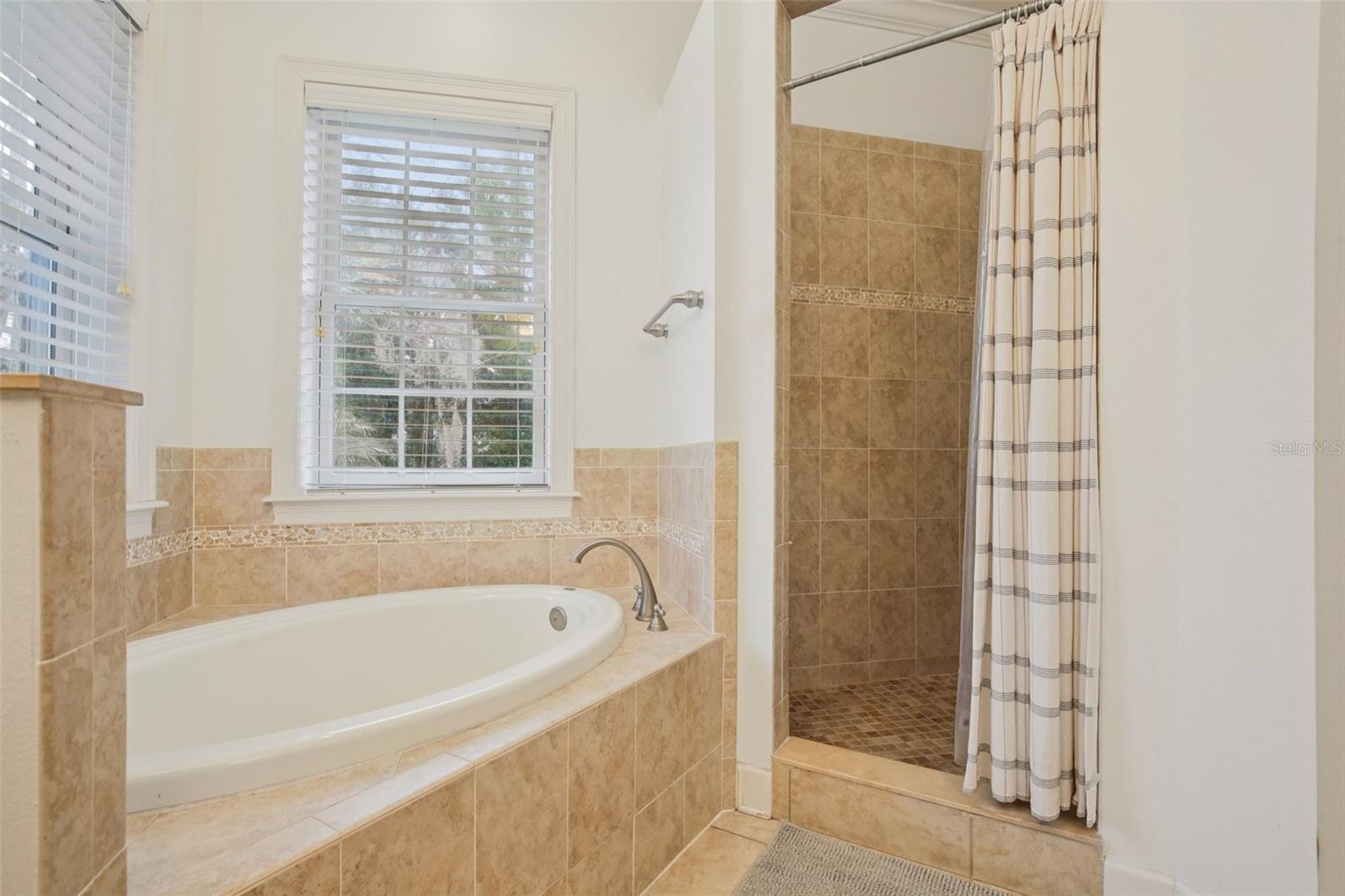 FISHHAWK RANCH PH 2 PRCL - Residential