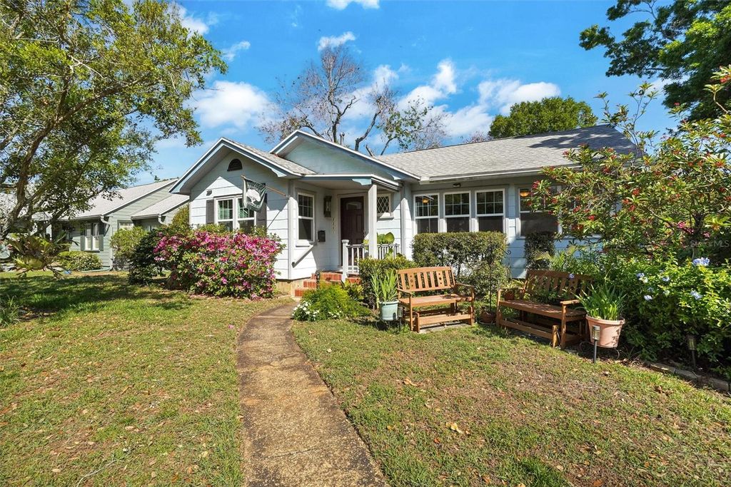 Photo of 2301 7th Avenue N, St Petersburg, FL 33713 (MLS # TB8489037)