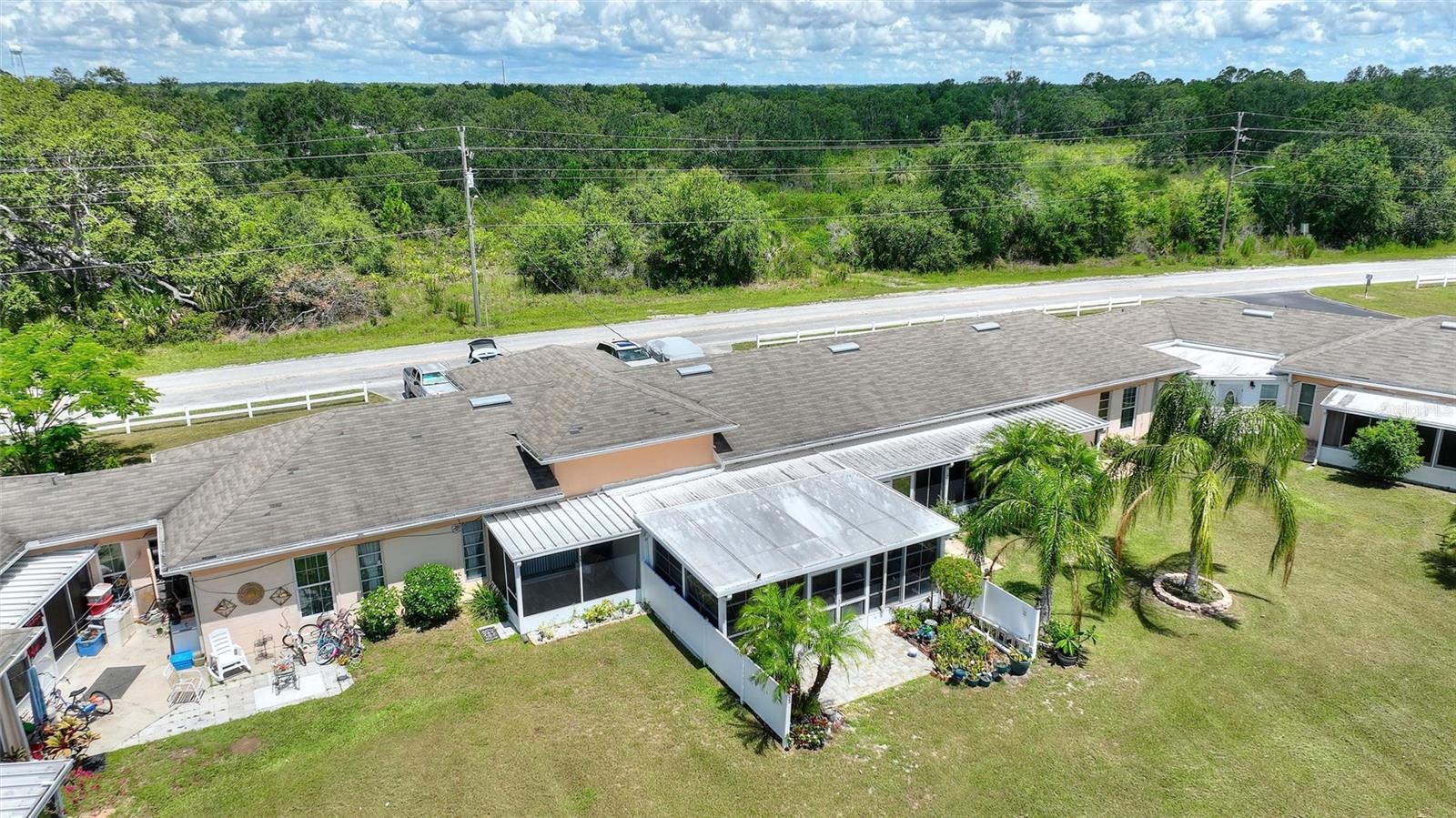 LAKESHORE CLUB - Residential