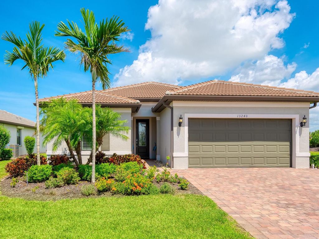 Photo of 13240 Esposito Street, Venice, FL 34293 (MLS # N6140193)