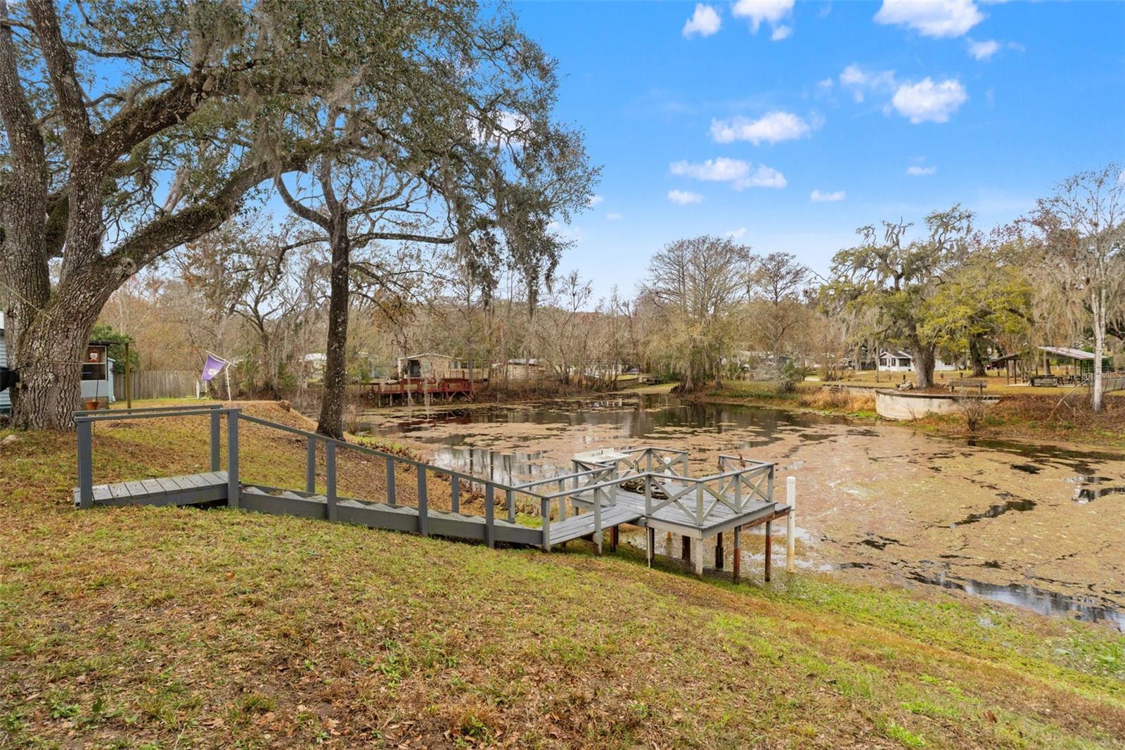 RIVER RETREATS - Residential