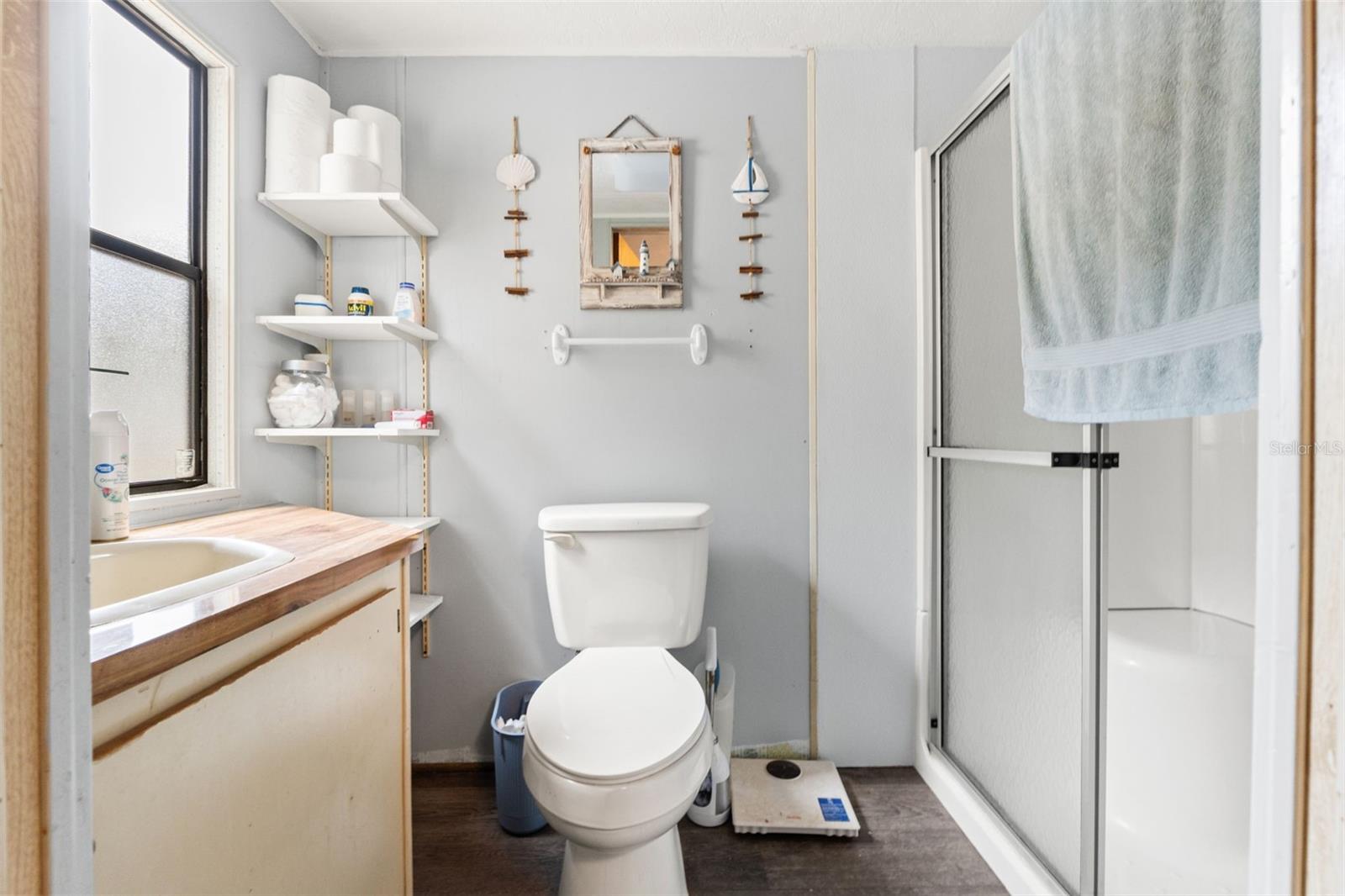 RIVER RETREATS - Residential