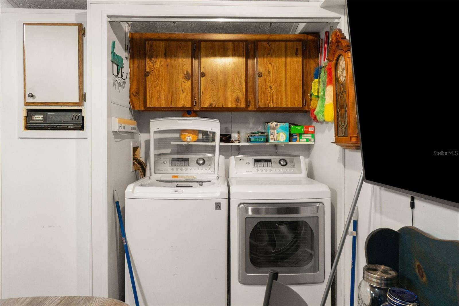 RIVER RETREATS - Residential