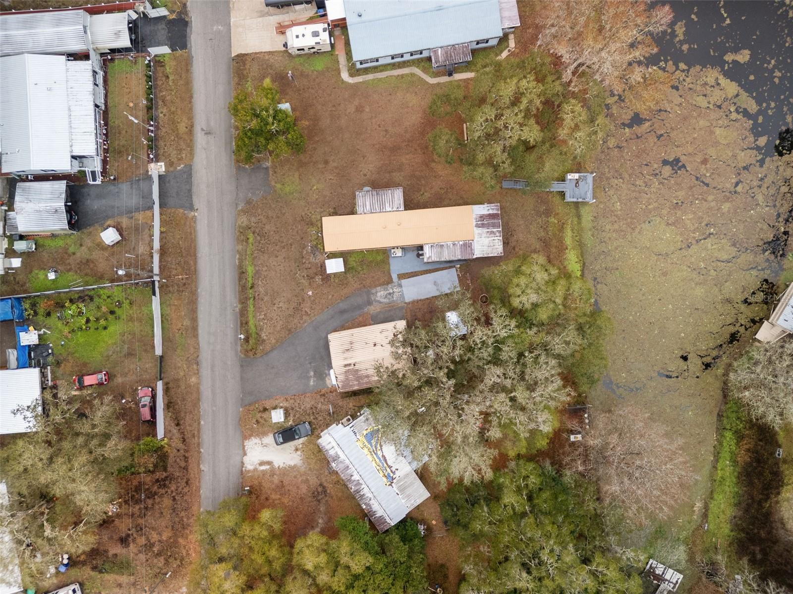 RIVER RETREATS - Residential